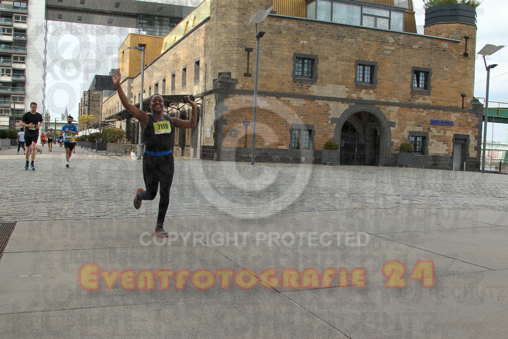 250920_1528_EV4_8894 | Sportfotografie im Rhein-Sieg Kreis, Köln, Bonn, NRW, Rheinland Pfalz, Hessen, etc. Unser Tätigkeitsfeld umfasst den Laufsport vom Volkslauf über den Marathon, Duathlon, Triathon bis zum Ultralauf wie Kölnpfad Ultra oder Schindertrail.