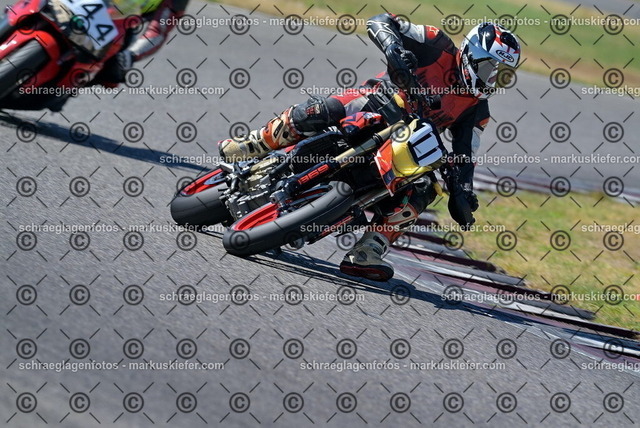 26bt04-1122 | markuskiefer.com - Realisiert mit Pictrs.com