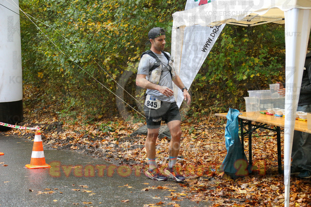 241027_0937_EX1_3324 | Sportfotografie im Rhein-Sieg Kreis, Köln, Bonn, NRW, Rheinland Pfalz, Hessen, etc. Unser Tätigkeitsfeld umfasst den Laufsport vom Volkslauf über den Marathon, Duathlon, Triathon bis zum Ultralauf wie Kölnpfad Ultra oder Schindertrail.