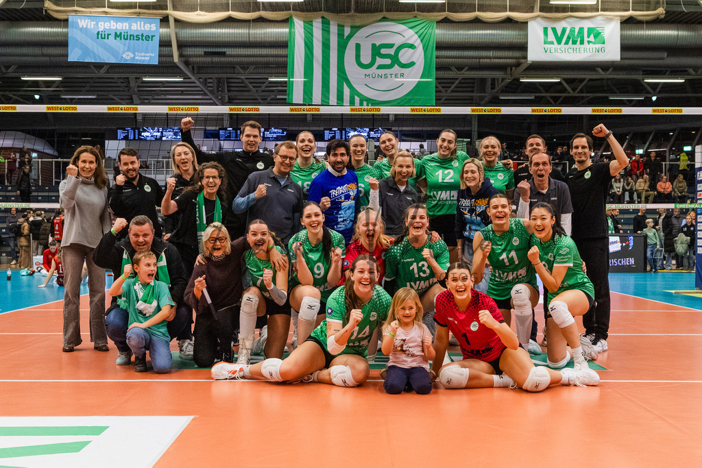 Volleyball, 1. Bundesliga Frauen, Hauptrunde, 8. Spieltag, Saison 2025/2026: USC Münster - Dresdner SC | 1. Bundesliga Frauen, Hauptrunde, 8. Spieltag, Saison 2025/2026, USC Münster empfängt Dresdner SC in der Sporthalle Berg Fidel in Münster. Foto: sportfotografie.ms | Markus Paletta - Realisiert mit Pictrs.com