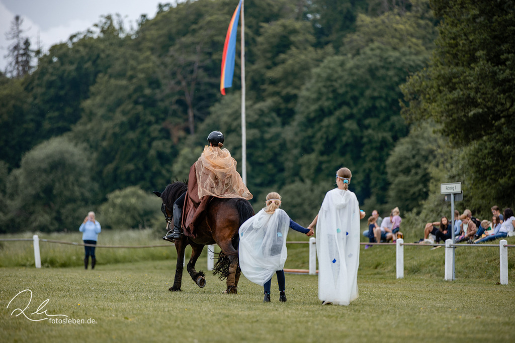 846A1996 | fotosleben - Realisiert mit Pictrs.com