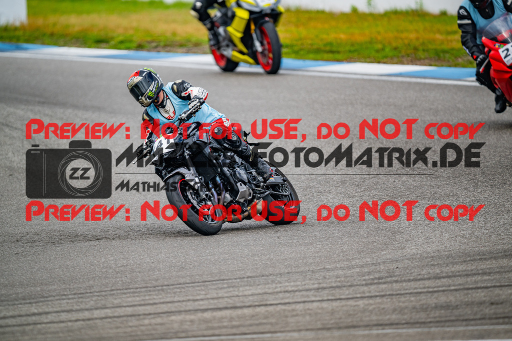 MaZZes_FotoMatrix_240701_6007705_4194 | INST