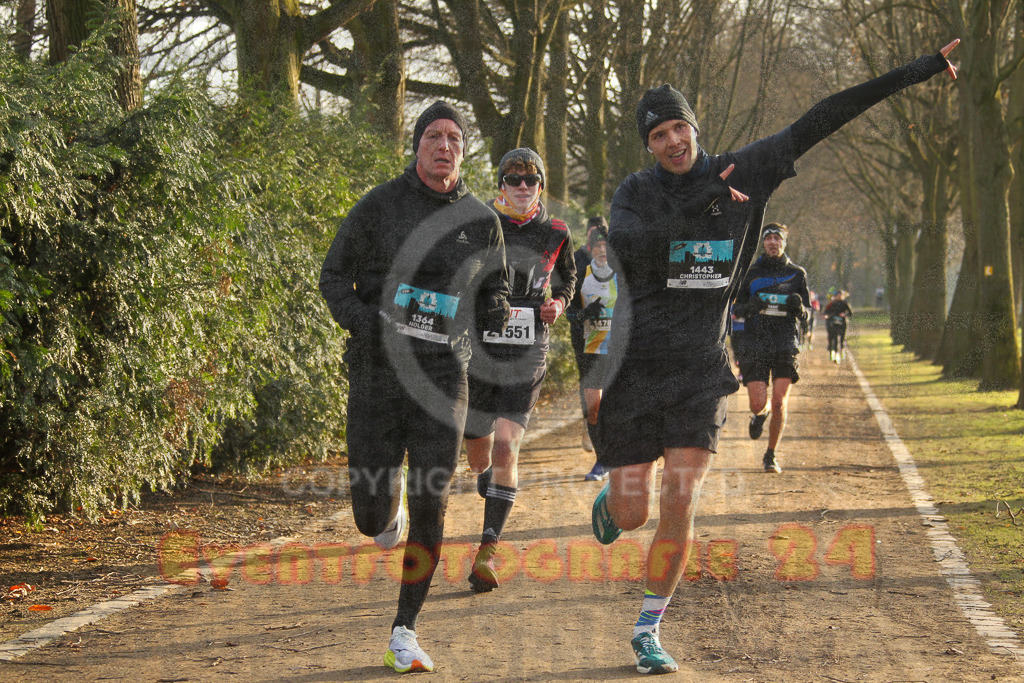 241231_1014_EV4_3528 | Sportfotografie im Rhein-Sieg Kreis, Köln, Bonn, NRW, Rheinland Pfalz, Hessen, etc. Unser Tätigkeitsfeld umfasst den Laufsport vom Volkslauf über den Marathon, Duathlon, Triathon bis zum Ultralauf wie Kölnpfad Ultra oder Schindertrail.