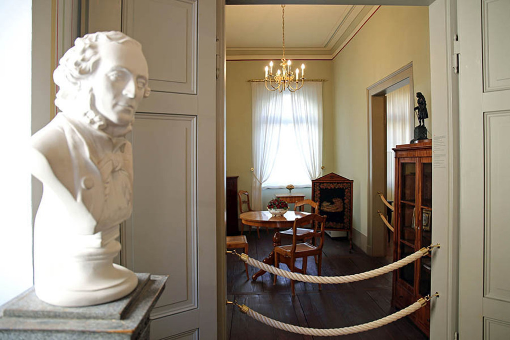 Bildlexikon Leipzig - Mendelssohn-Haus | Das Team hinter BILDLEXIKON LEIPZIG bündelt historische wie aktuelle Informationen über die Stadt Leipzig in Text und Bild auf einer Plattform und stellt diese der interessierten Öffentlichkeit zur Verfügung.