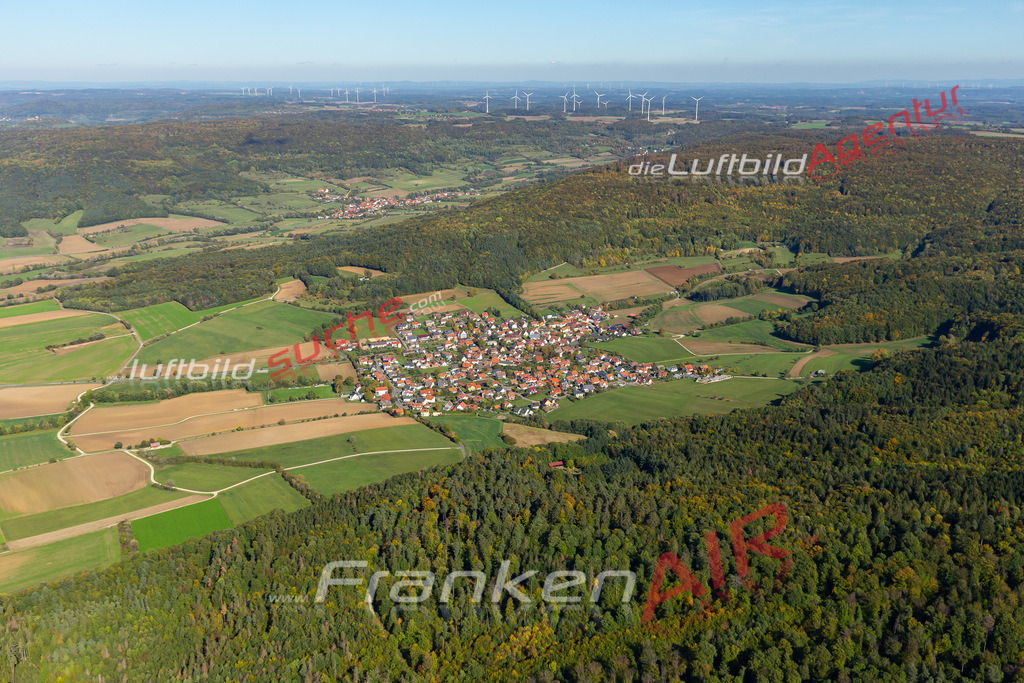 aktuelles Luftbild von  Melkendorf - Luftaufnahme wurde 2019 von https://frankenair.de mittels Flugzeug (keine Drohne) erstellt.