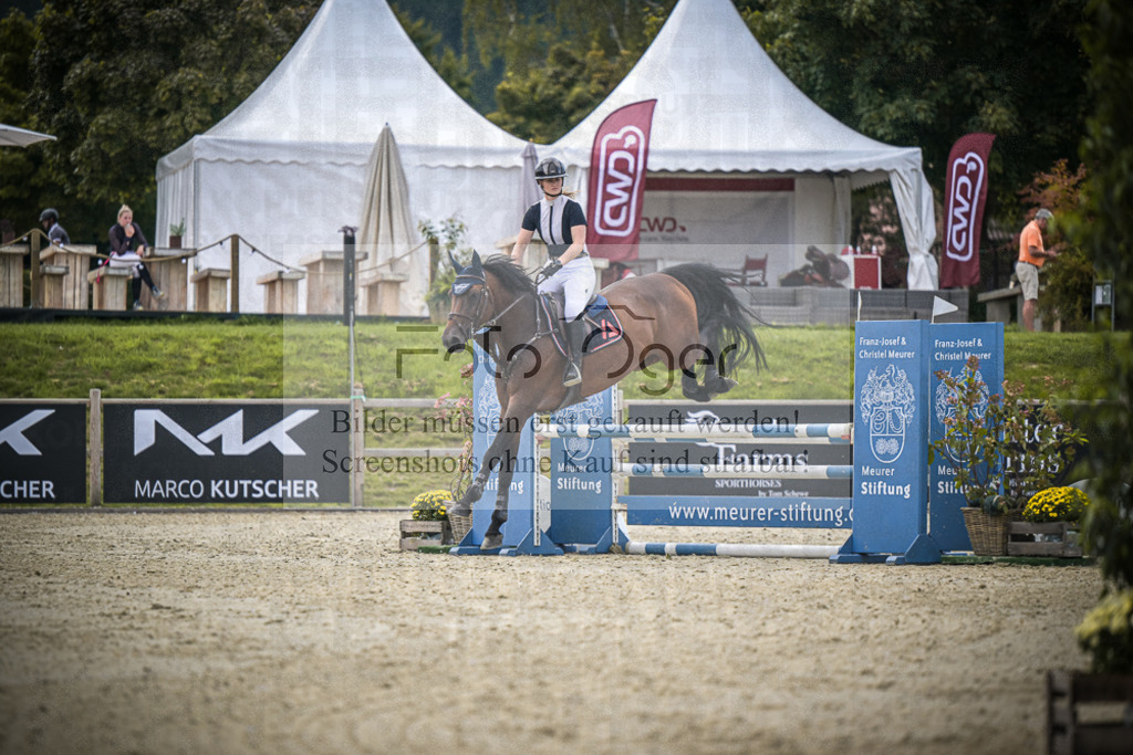 DOS_5332 | Entdecke hochwertige Reitturnierfotos von Foto Oger. Professionell, emotional und authentisch – jetzt Lieblingsmomente im Shop bestellen.Deutschlandweite Turnierfotografie. - Realisiert mit Pictrs.com