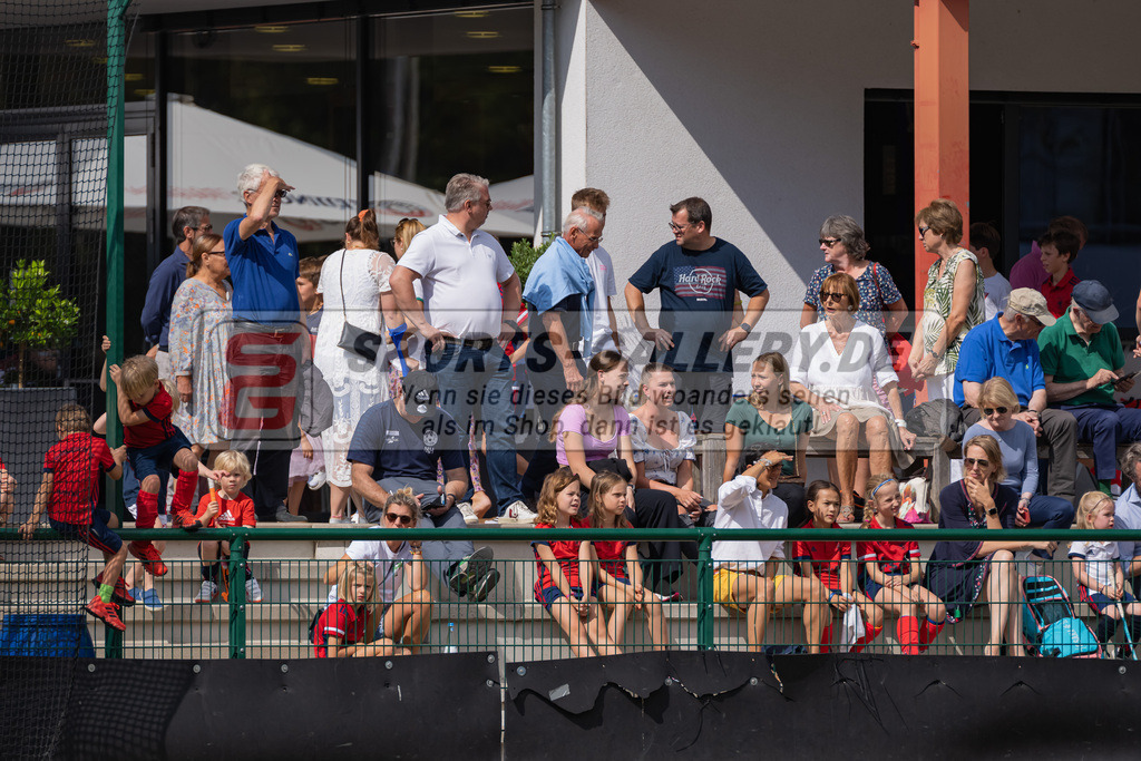 HK_20220903_109542 | 1. Bundesliga Damen Düsseldorfer HC - Berliner HC am 3.9.2022 DHC Düsseldorf, Düsseldorf , Zuschauer