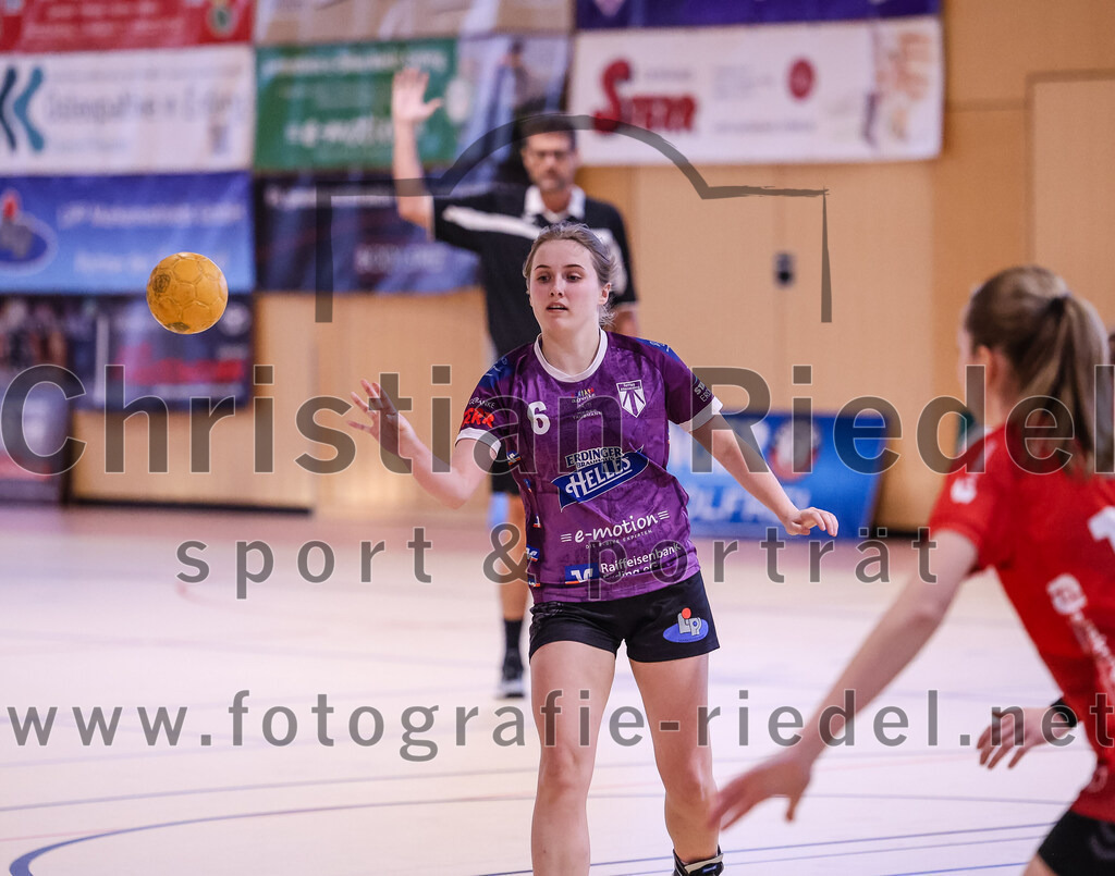 2025-02-22_036_SpVgg_Altenerding_gegen_TG_Landshut | Erding, Deutschland, 22.02.2025:Handball, Bezirksoberliga Frauen Altbayern 2024 / 2024, 15. Spieltag, SpVgg Altenerding gegen TG Landshut, Endergebnis: 25:22Marlene Mittermeier (SpVgg Altenerding, #6)Foto: Christian Riedel / fotografie-riedel.net