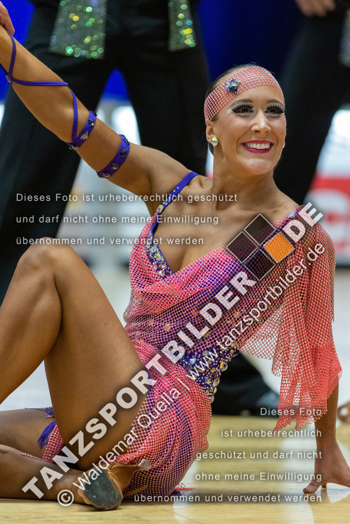 20230114-13224 | Hier finden Sie Tanz Bilder vom Latein und Standard Formationen tanzen. Sportbilder vom Tanzsport. Schöne Fotos und von Weltmeisterschaft, Europameisterschaft, Bundesliga, Regionalliga, Oberliga und Landesliga sowie von GOC Stuttgart, DanceComp, WM Bremen