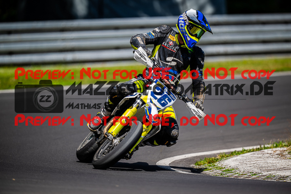 MaZZes_FotoMatrix_220702_7708 | S3