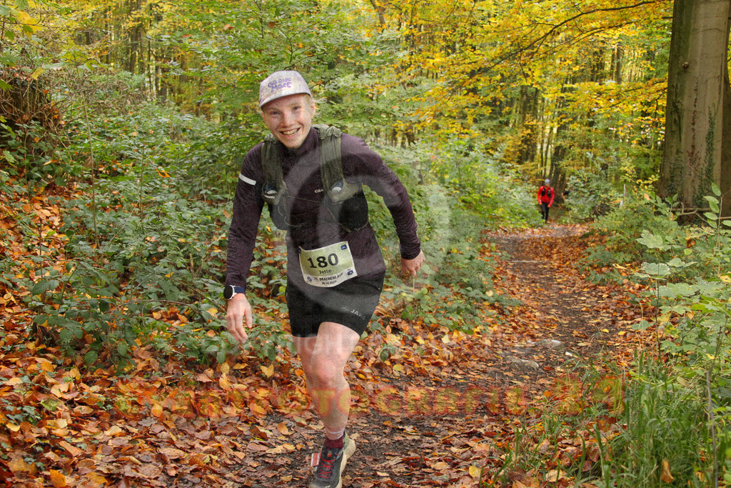 251026_1245_EV4_5754 | Sportfotografie im Rhein-Sieg Kreis, Köln, Bonn, NRW, Rheinland Pfalz, Hessen, etc. Unser Tätigkeitsfeld umfasst den Laufsport vom Volkslauf über den Marathon, Duathlon, Triathon bis zum Ultralauf wie Kölnpfad Ultra oder Schindertrail.