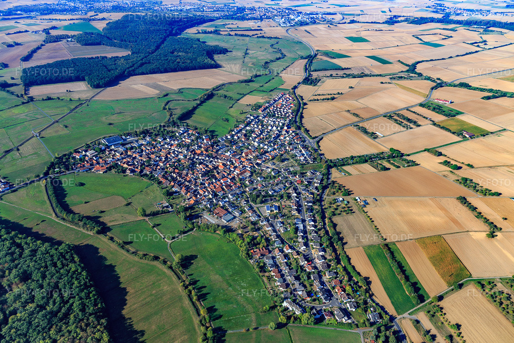 Luftbild: Ortsansicht von Nordosten im Ortsteil Eichen in Nidderau im Bundesland Hessen in Deutschland. Foto: IMG_111051.jpg vom 08.09.2018 durch Werner Riehm/FLY-FOTO.de