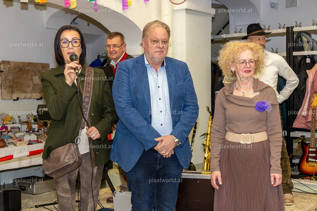 Ball der älteren Generation | Bildershop von pixelworld.at - Realisiert mit Pictrs.com