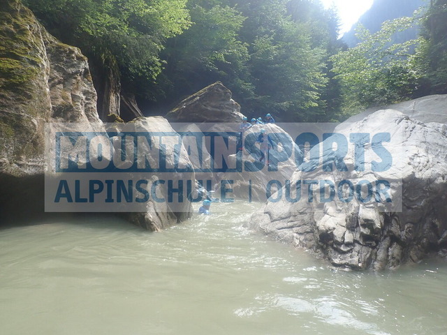 P8060166 | Bestelle die Bilder deines Berg- oder Wasser-Abenteuers mit Mountain Sports bequem von zu Hause aus direkt über unseren Online Fotoshop von pictrs.com. - Realisiert mit Pictrs.com