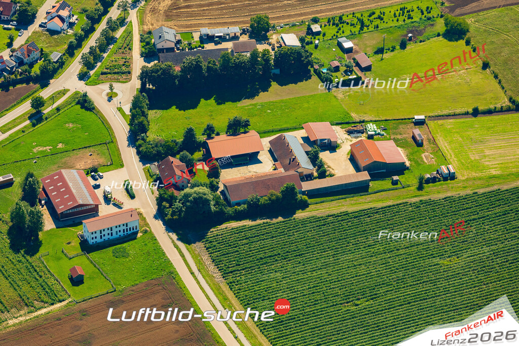 Luftbild Vs Google Maps  Schwaighausen  Abensberg -Das Luftbild wurde 2025 vom UL-Flugzeug heraus erstellt ( keine Drohne ) - Hochauflösende Luftaufnahme -Nicht vergleichbar mit Google Maps oder Satelittenbilder- Die Geschenkidee !Mit Lizenz und Bildrechte bestellbar