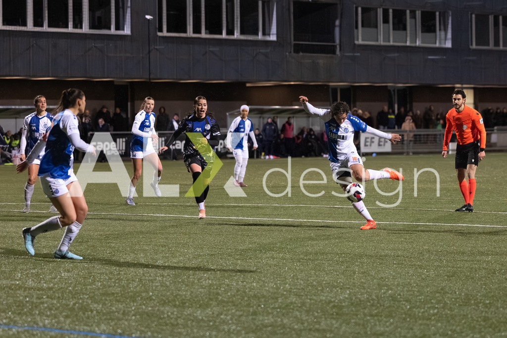 Fußball I Frauen I Saison 2025-2026 I AXA Women's Super League | Women I 14. Spieltag I Grasshoppers Club Zürich - FC Luzern I 14.02.2026 | 16 Emanuela Pfister (CH) (GC Zürich) – Angriff - Realisiert mit Pictrs.com