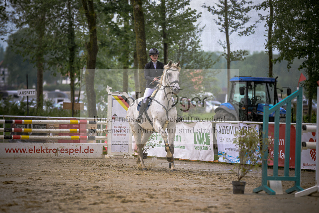 20240505-DOS_7448 | Entdecke hochwertige Reitturnierfotos von Foto Oger. Professionell, emotional und authentisch – jetzt Lieblingsmomente im Shop bestellen.Deutschlandweite Turnierfotografie. - Realisiert mit Pictrs.com
