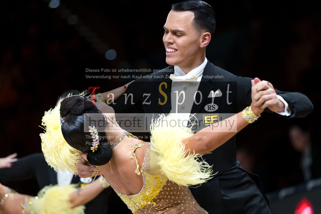 20241109_DM-Formationen_Vorrunde_3034 | Tanzsportbilder, Standardtanz, Lateintanz, WDSF, DTV, LTVB, dancecomp, goc, hessen tanzt, blaues band der spree, walzer, tango, wiener walzer, slowfox, quickstepp, samba, rumba, cha-cha-cha, paso doble. jive, hd-kroft photography, turniertanzsport