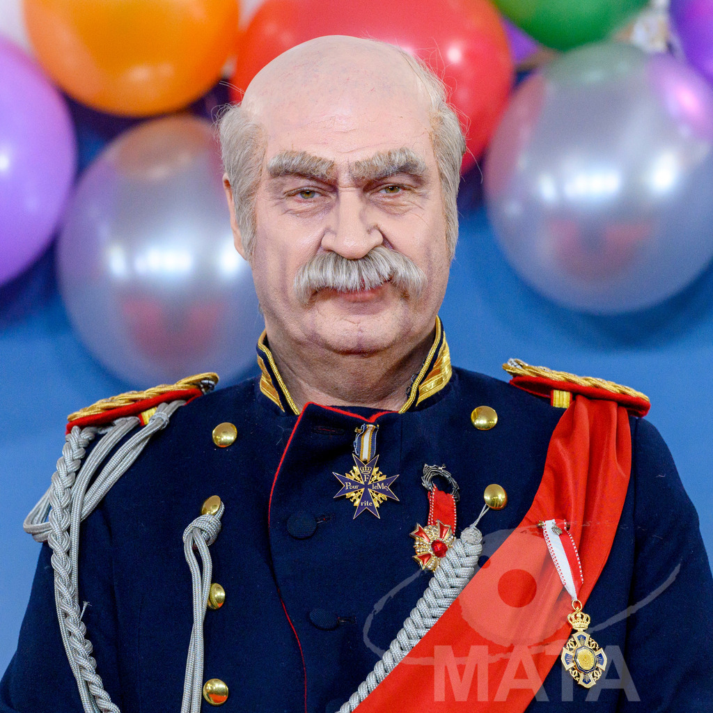 _DWA1636 | Ministerpräsident Markus Söder als Otto von Bismarck bei der TV-Sendung Fastnacht in Franken 2024. Veitshöchheim, 02.02.2024 Bayern Deutschland - Realisiert mit Pictrs.com