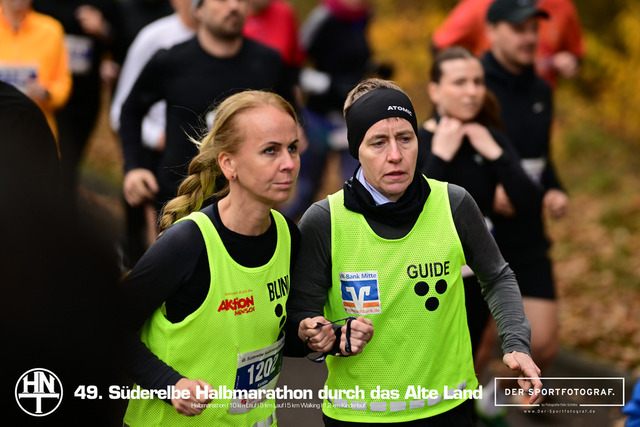 Süderelbe Halbmarathon 2025 I 09.11.2025 I Fotograf_DerSportfotograf.I 00437 | Der Sportfotograf. - Realisiert mit Pictrs.com