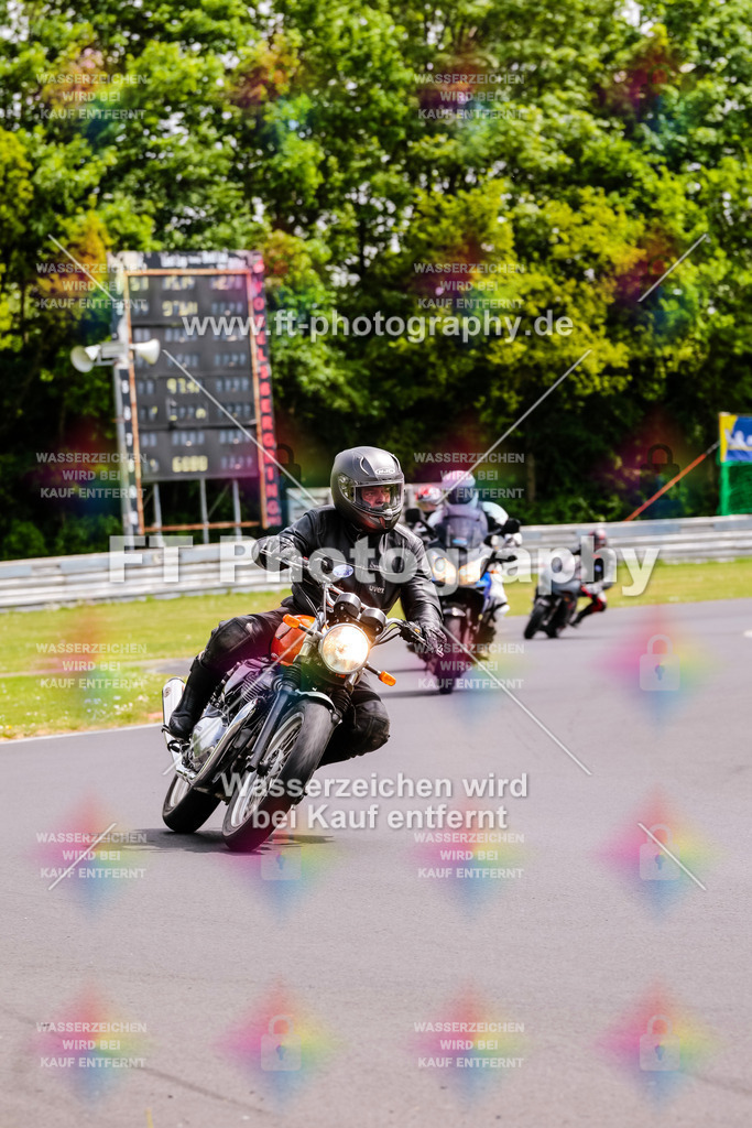 MotoTeamVBK-20688 | Hier findet Ihr Bilder von Touristenfahrten auf der Nürburgring Nordschleife oder von anderen Veranstaltungen die ich besucht habe. Viel Spass beim Durch Schauen 