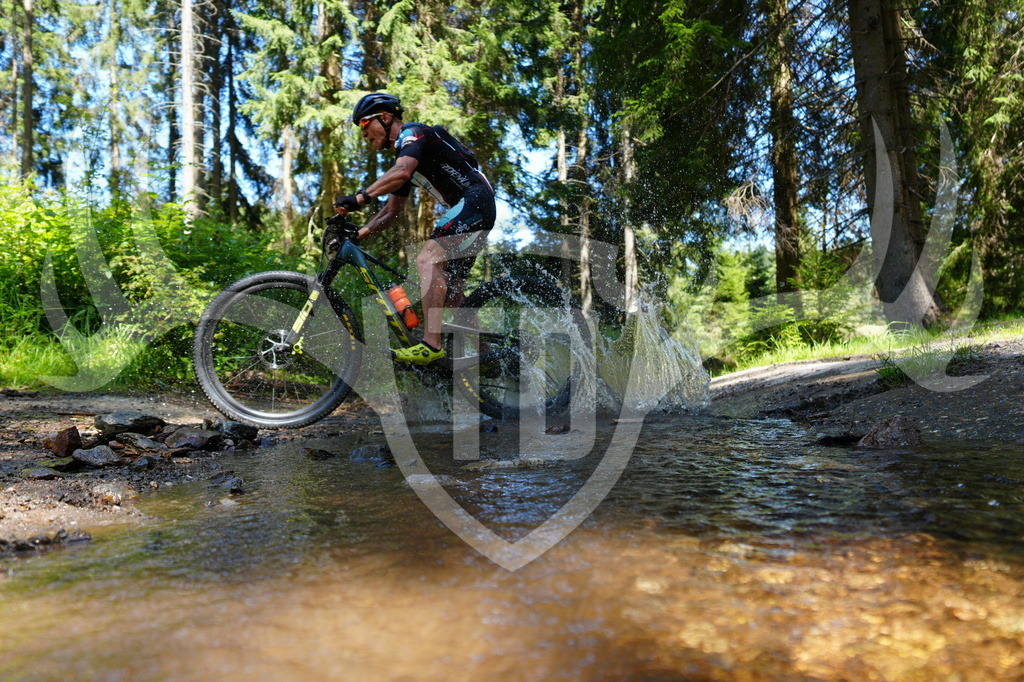 FC604387 | Fotogalerie der Treibjagd im Dunkelwald - Dein MTB Etappenrennen im Erzgebirge - Realisiert mit Pictrs.com