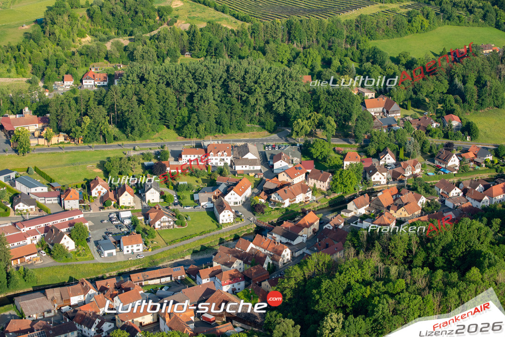 Luftaufnahme von Unterrodach Marktrodach Bild- Das Luftbild wurde 2025 vom UL-Flugzeug heraus erstellt ( keine Drohne ) - Hochauflösende Luftaufnahme -Nicht vergleichbar mit Google Maps oder Satelittenbilder- Die Geschenkidee !Mit Lizenz und Bildrechte bestellbar