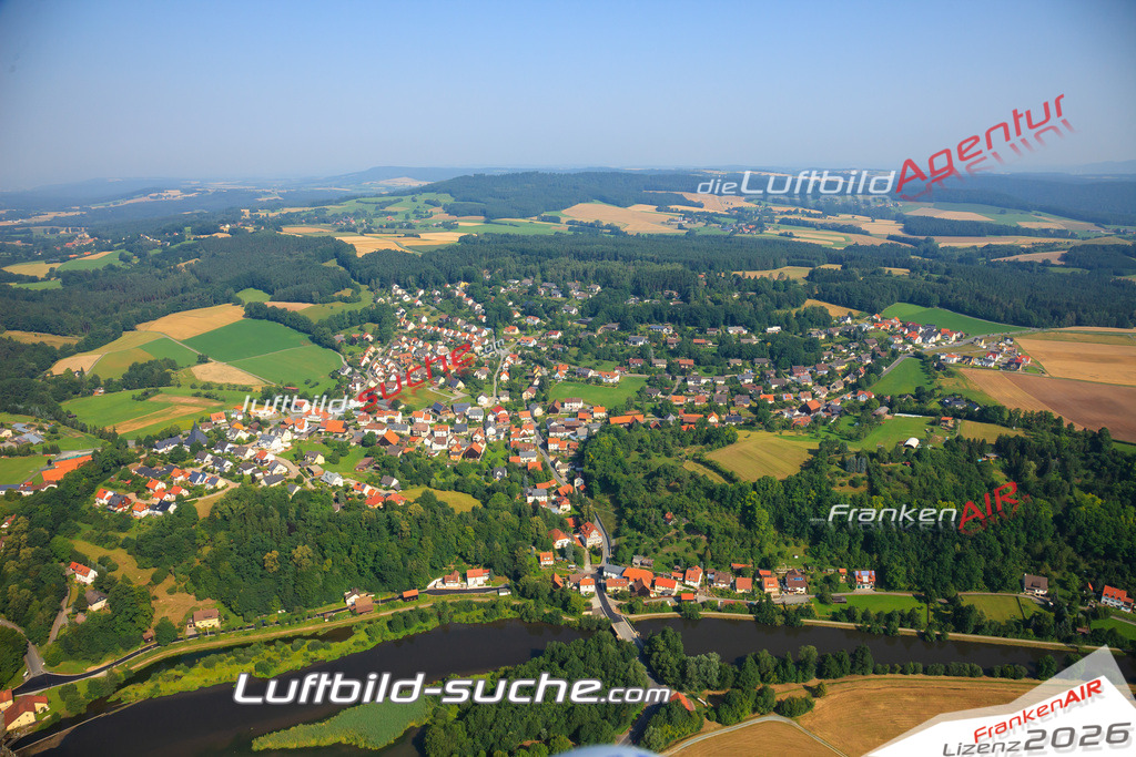 Die Luftaufnahme Burghaig - Kulmbach wurde vom UL-Flugzeug (keine Drohne) aus fotografiert.Hohe Druck- Auflösung-die Geschenkidee!