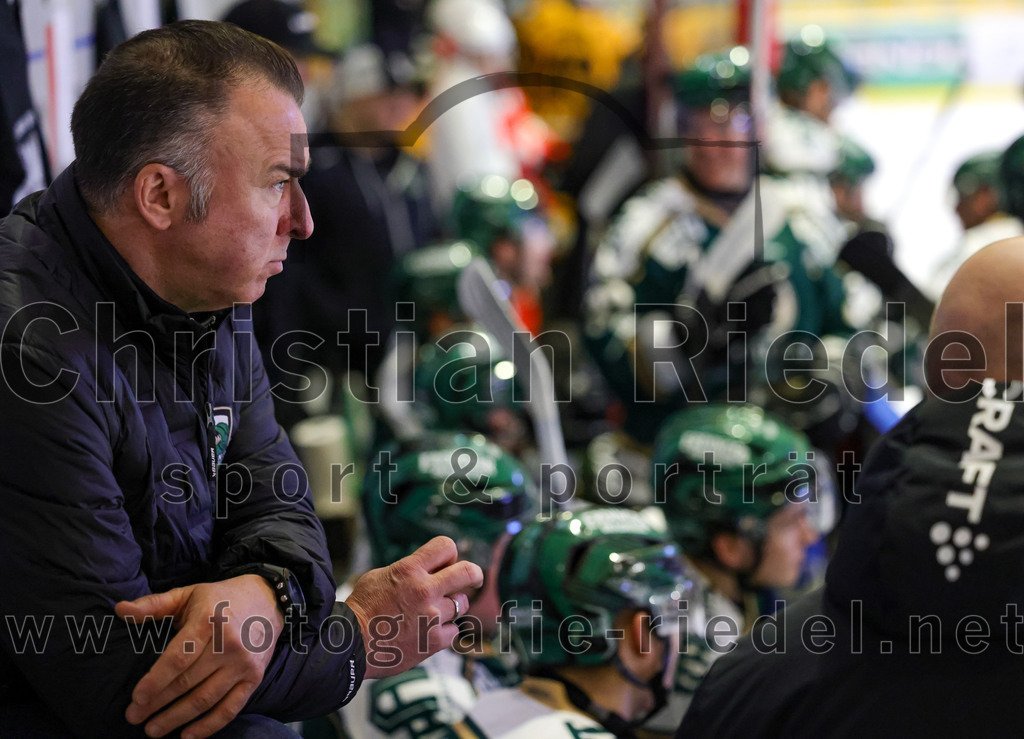 2026-02-27_131_TSV_Erding_gegen_EV_Fuessen | Erding, Deutschland, 27.02.2026:Eishockey, Oberliga Süd 2025 / 2026, 51. Spieltag, TSV Erding gegen EV Füssen, Endergebnis: 2:4Teamchef Thomas Daffner (Erding Gladiators)Foto: Christian Riedel / fotografie-riedel.net