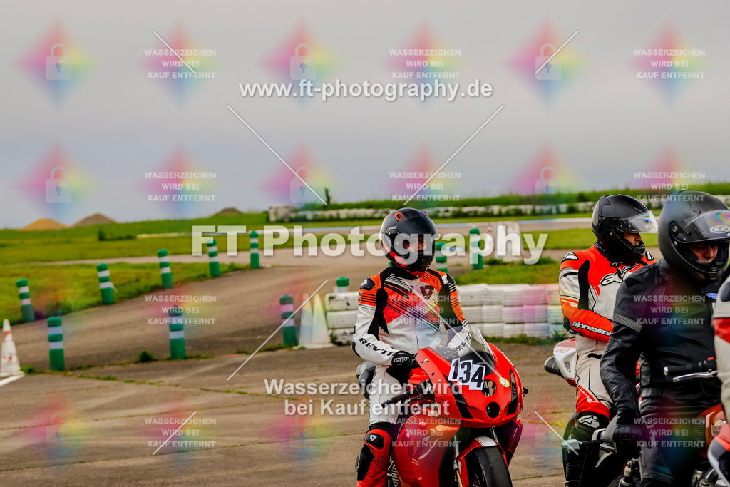 MotoTeam-7899 | Hier findet Ihr Bilder von Touristenfahrten auf der Nürburgring Nordschleife oder von anderen Veranstaltungen die ich besucht habe. Viel Spass beim Durch Schauen 