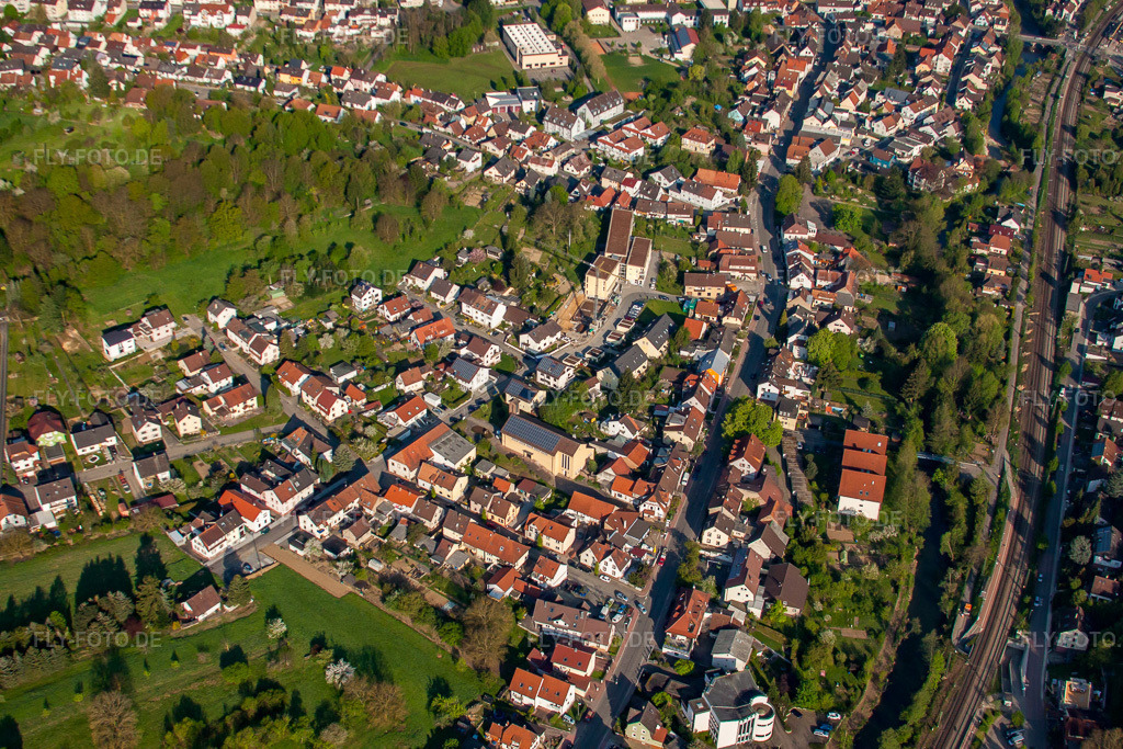 Luftbild: Bühlstraße St. Pius X im Ortsteil Söllingen in Pfinztal im Bundesland Baden-Württemberg in Deutschland. Foto: IMG_26811.jpg vom 28.04.2010 durch Werner Riehm/FLY-FOTO.de