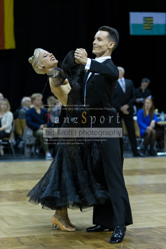 20241102_DC_HGR_Std_08409 | Tanzsportbilder, Standardtanz, Lateintanz, WDSF, DTV, LTVB, dancecomp, goc, hessen tanzt, blaues band der spree, walzer, tango, wiener walzer, slowfox, quickstepp, samba, rumba, cha-cha-cha, paso doble. jive, hd-kroft photography, turniertanzsport