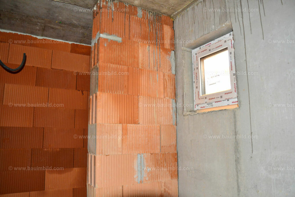 bib-lg07-mauerarbeiten-0217 | Nach LV-Leistungsgruppen sortierte Detailfotos über den Bau eines Hauses. Alle Hausbau-Bilder direkt vom Urheber und Autor der Website Haus-Selber-Bauen.com