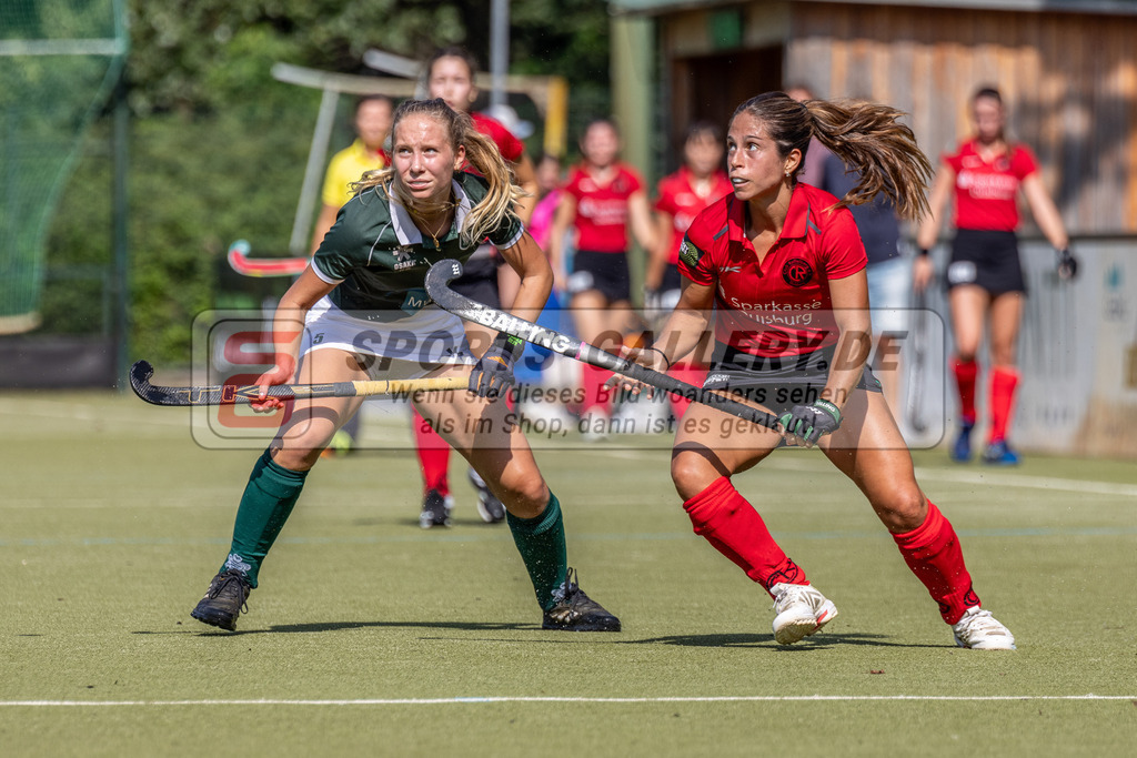 MJ_2023-09-10_F_CR-UHTC-18 | Katharina Becker (Uhlenhorst Mülheim #5) &amp; Lucia Cocaro (Club Raffelberg #7), Club Raffelberg - Uhlenhorst Mülheim am 10.9.2023 in der Sportanlage Club Raffelberg, Duisburg