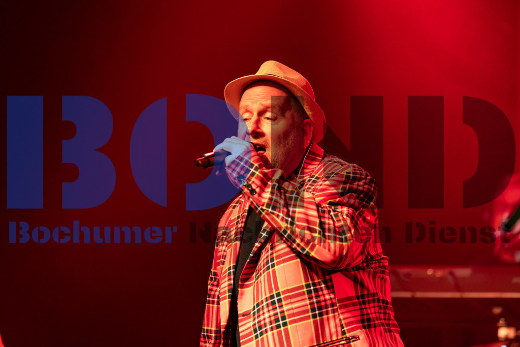 SES_GBAZEC20241227-53 | bond - Realisiert mit Pictrs.com