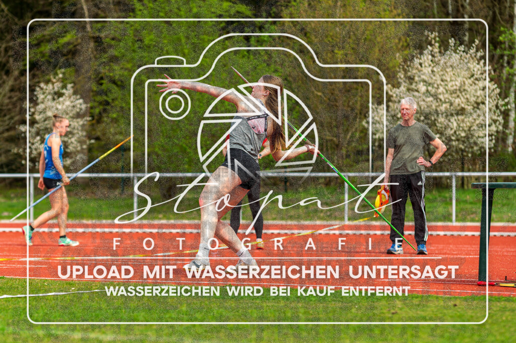 KMHK-1070 | Kreismeisterschaften Leichtathletik-Wurf Heidekreis 2026 im Boehmewaldstadion, Soltau (Simon Paul Stopat) - Realisiert mit Pictrs.com
