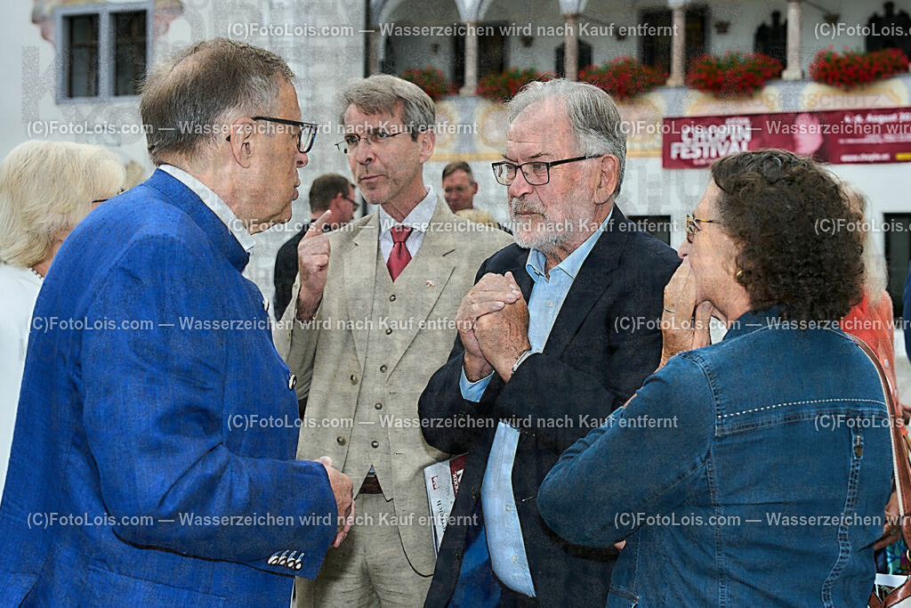 ALP0074_XXXIX_Chopin-Festival_Szelag | (C)FotoLois.com, Alois Spandl, XXXIX. internationales CHOPIN-Festival in der Kartause Gaming, Eröffnung des Festivals mit Einmarsch der Goldhaubengruppe Lackenhof mit der Musikkapelle Gaming sowie den Ehrengästen und Eröffnungsansprachen in der Barockbibliothek, Fr 4. August 2023.