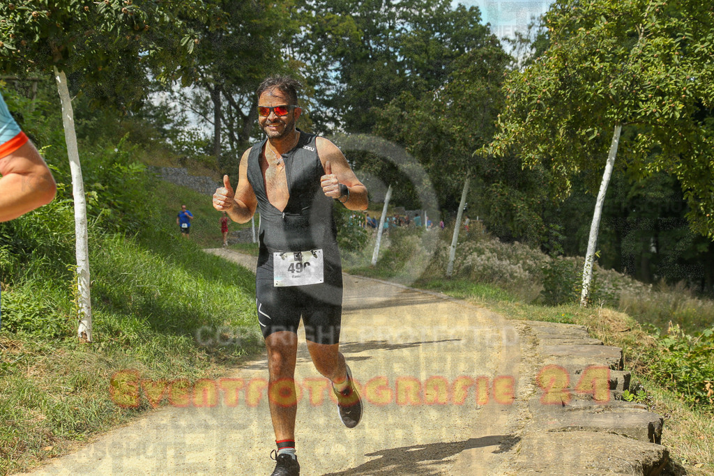 250824_1357_EX1_4386 | Sportfotografie im Rhein-Sieg Kreis, Köln, Bonn, NRW, Rheinland Pfalz, Hessen, etc. Unser Tätigkeitsfeld umfasst den Laufsport vom Volkslauf über den Marathon, Duathlon, Triathon bis zum Ultralauf wie Kölnpfad Ultra oder Schindertrail.