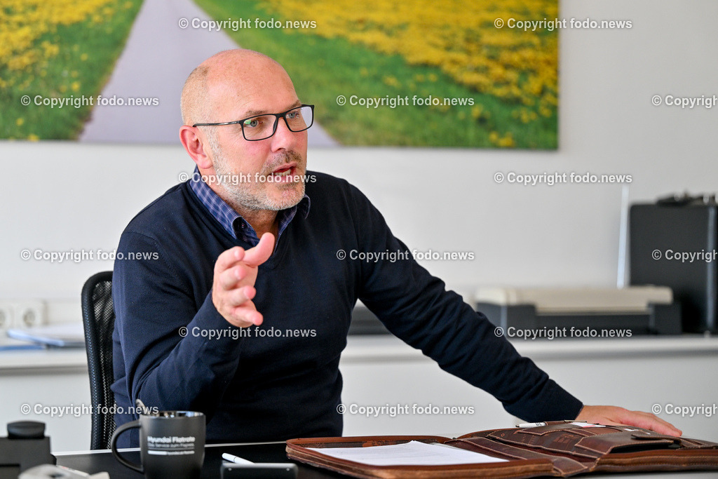 Seifried United Auto_ 26.09.2023-2 | 26.09.2023, Grieskirchen, AUT, Seifried United GmbH im Bild Adolf Seifried (Geschaeftsfuehrer Seifried United GmbH und Obmann des Landesgremium Ooe des Fahrzeughandels WKOOE)
