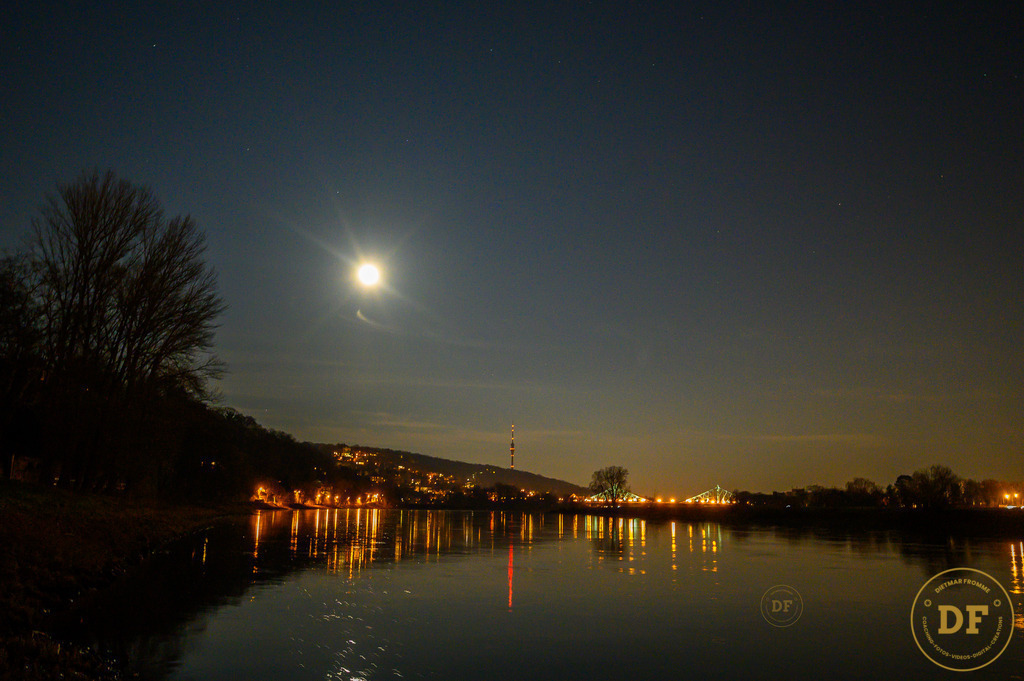 2025-03-15-8153.CBr+Ministeri.-5 | Geschenke, Wandbilder und Accessoires mit Motiven aus Dresden und anderen schönen Orten zur Verschönerung Deines zu Hauses und zum verschenken gewünscht? Wähle Deine Lieblingsbild auf dem Produkt Deiner Wahl. 