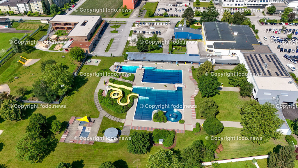 Vitalwelt Freibad Perg_ 05.06.2024-25 | 05.06.2024, Perg, AUT, Vitalwelt Perg, im Bild Freibad, Schwimmbecken, Sprungturm, Rutsche, Drohne