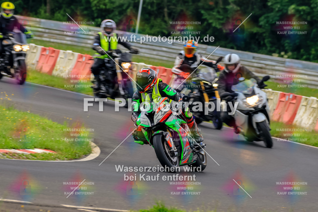 VBK-6548 | Hier findet Ihr Bilder von Touristenfahrten auf der Nürburgring Nordschleife oder von anderen Veranstaltungen die ich besucht habe. Viel Spass beim Durch Schauen 