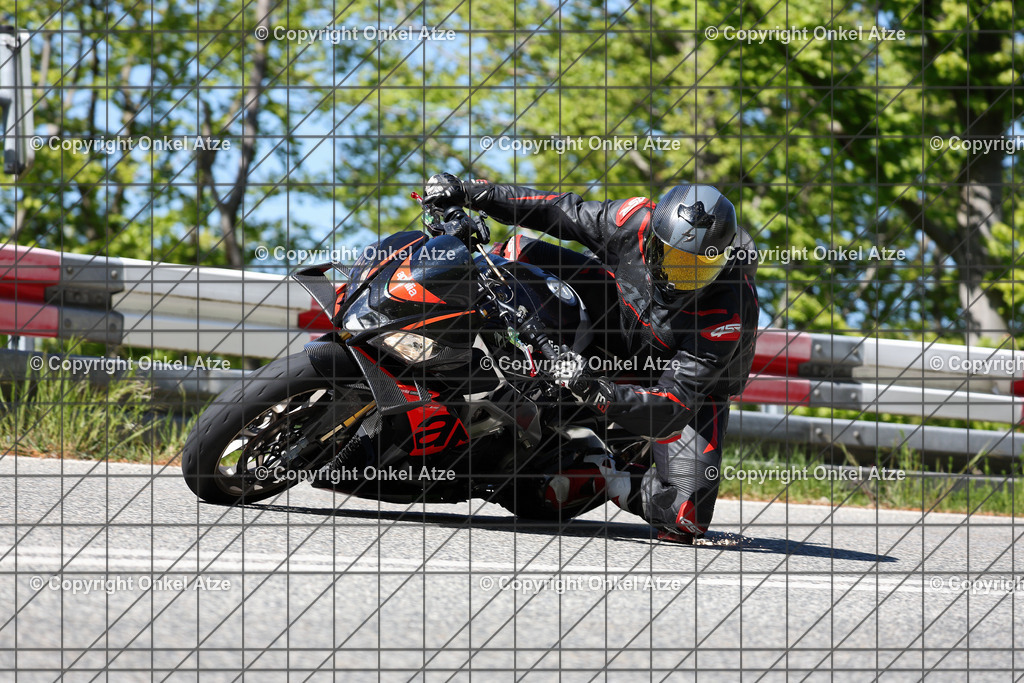IMG_9972 | Fotograf am Kyffhäuser. Onkel Atze. Kyffhäuser Rennstrecke. Café36. Motorsportfotografie. - Realisiert mit Pictrs.com