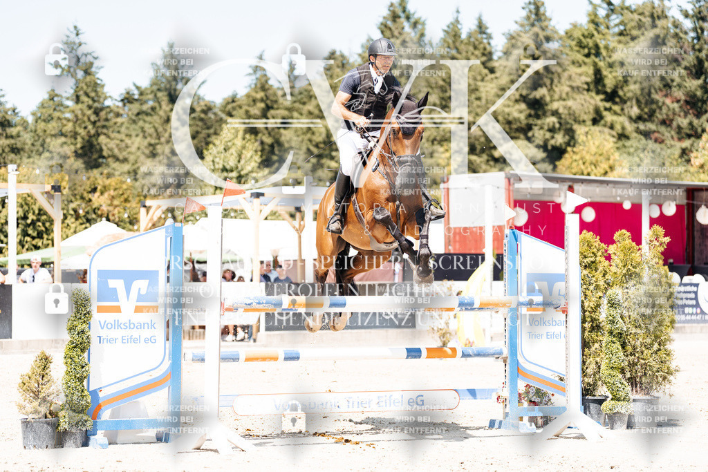 CK900665 | Turnierfotografie Pferdefotografie Trier Rheinland-Pfalz Pferdesport Reitsport Tierfotografie Sportfotografie Pferdevideo Pferdevideografie Equestrianvideography equestrianphotography  - Realisiert mit Pictrs.com