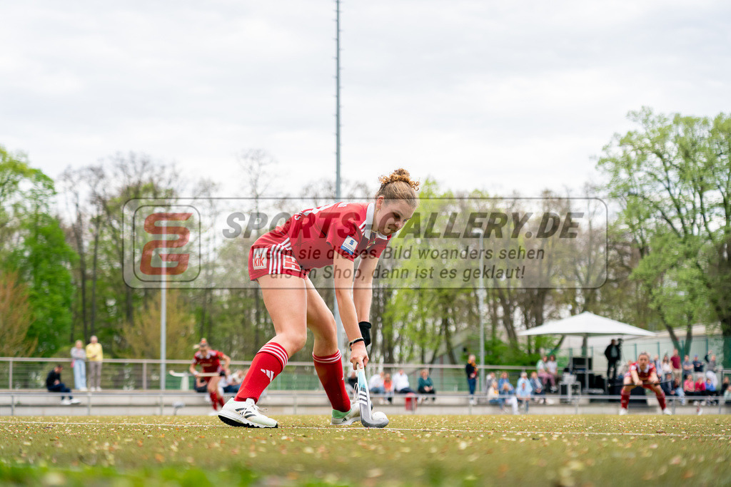 HK_20240407_903452 | 1. Bundesliga Hockey Damen Rot-Weiss Köln - Harvestehuder THC am 7.4.2024 Rot-Weiss Köln, Köln , Felicia Wiedermann ( Rot-Weiss Köln #30 )
