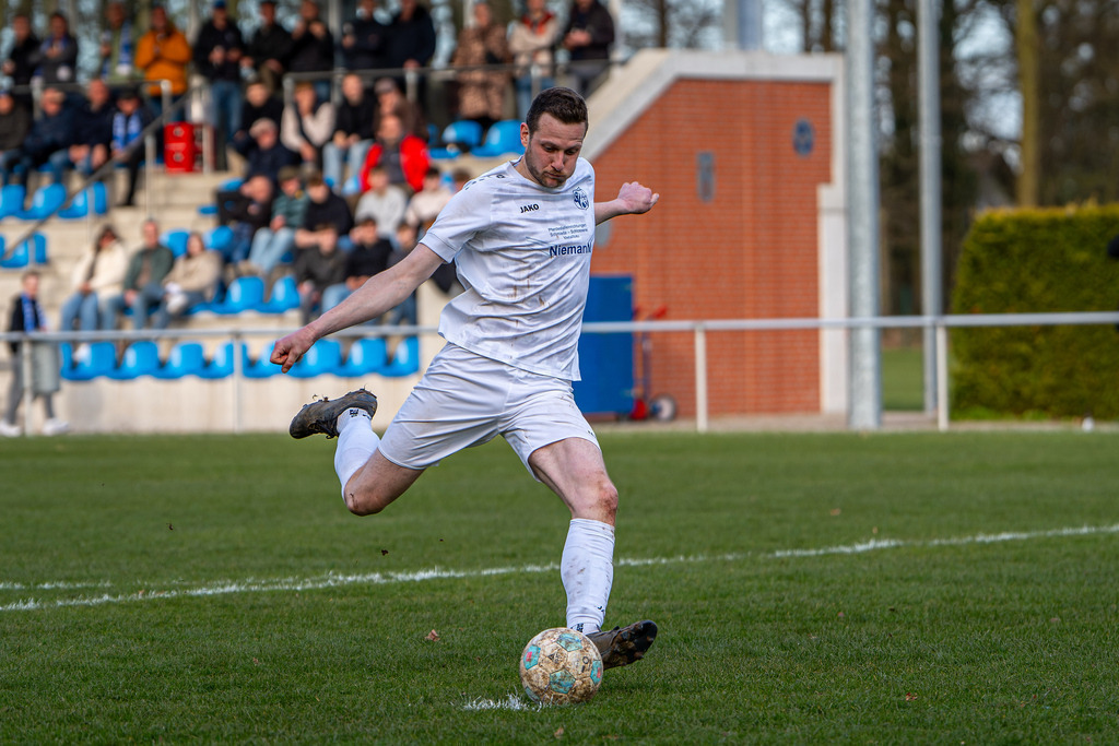 Fußball I Herren I Saison 2025-2026 I Halbfinale Kreispokal VEC I  BW Langförden - TV Dinklage II I 19727 | jns.sportfotos - Realisiert mit Pictrs.com