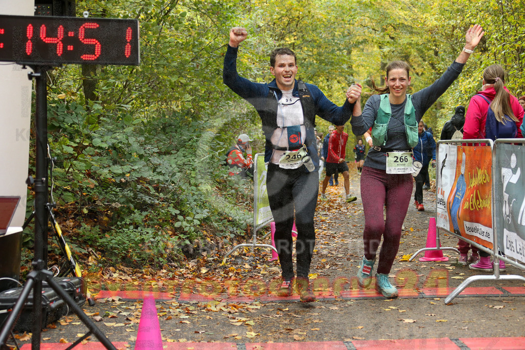 251026_1316_EX1_3048 | Sportfotografie im Rhein-Sieg Kreis, Köln, Bonn, NRW, Rheinland Pfalz, Hessen, etc. Unser Tätigkeitsfeld umfasst den Laufsport vom Volkslauf über den Marathon, Duathlon, Triathon bis zum Ultralauf wie Kölnpfad Ultra oder Schindertrail.
