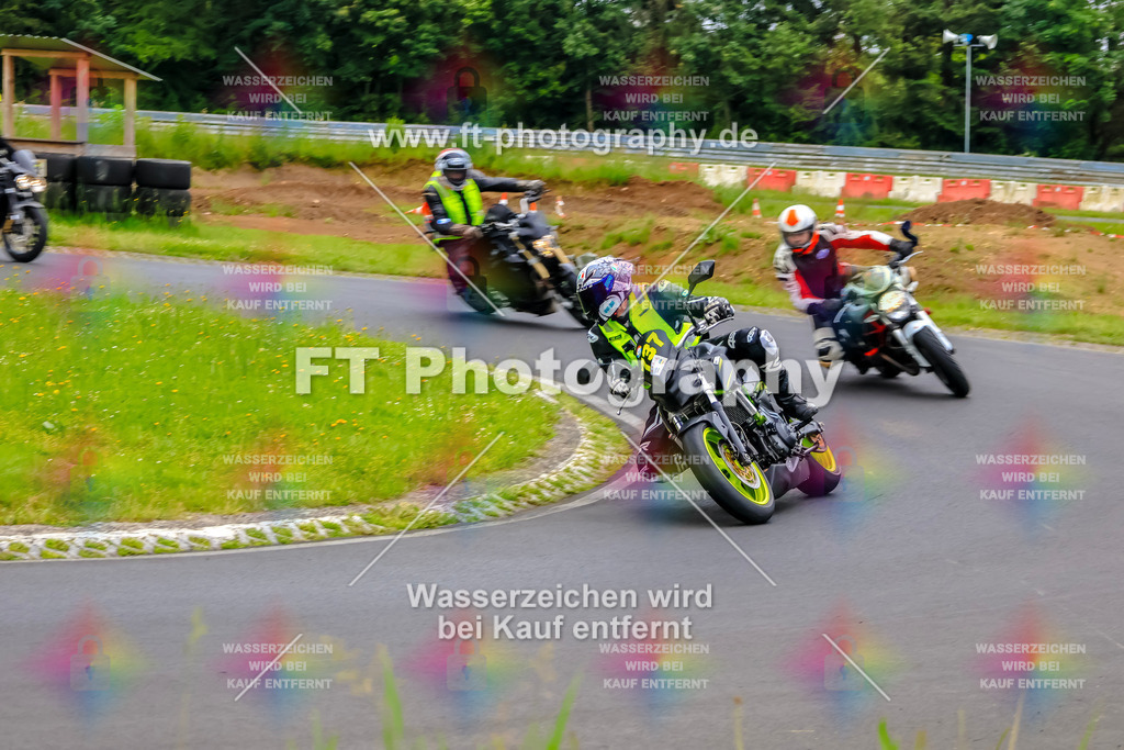 VBK-7438 | Hier findet Ihr Bilder von Touristenfahrten auf der Nürburgring Nordschleife oder von anderen Veranstaltungen die ich besucht habe. Viel Spass beim Durch Schauen 