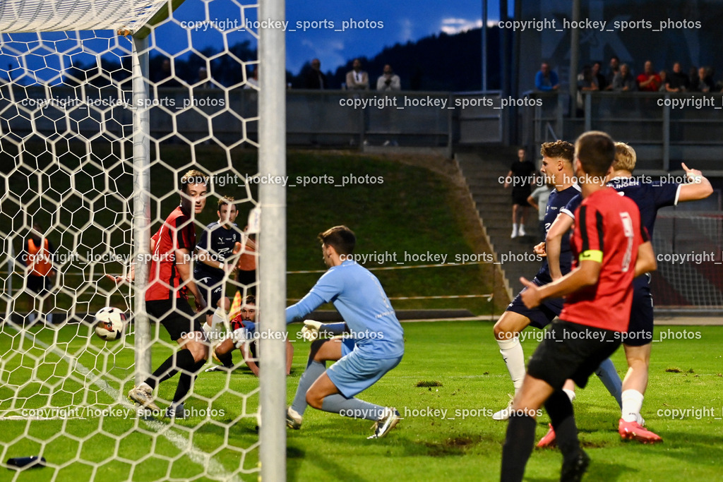 SC St. Veit vs. FC Nussdorf Debant | Tor SC St. Veit, #1 Benjamin Unterwurzacher FC Nussdorf Debant, #7 Aleksandar Simic FC Nussdorf Debant, #5 Fabian Dörflinger SC St. Veit, SC St. Veit vs. FC Nussdorf Debant, SC St. Veit vs. FC Nussdorf Debant am 22.08.2025 in St. Veit an der Glan (Jacques Lemans Arena), Austria, (Photo by Bernd Stefan)