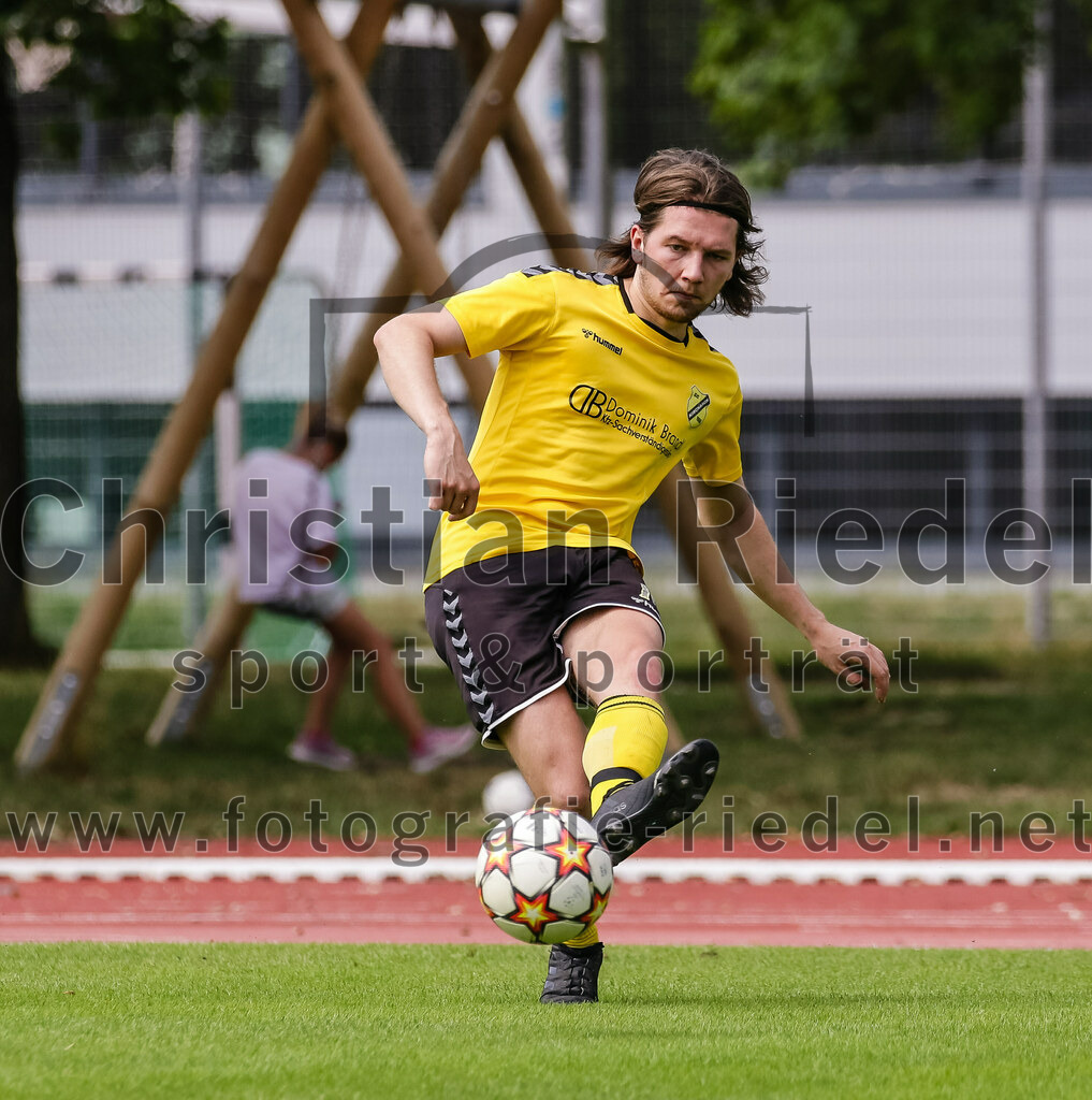 2023-07-23_054_SV_Anzing_gegen_SC_Kirchasch | Anzing, Deutschland, 23.07.2023:
Fußball, Kreisliga 2023 / 2024, Testspiel, SV Anzing gegen SC Kirchasch, Endergebnis: 5:1

Bastian Bönisch (SC Kirchasch, #16)

Foto: Christian Riedel / fotografie-riedel.net